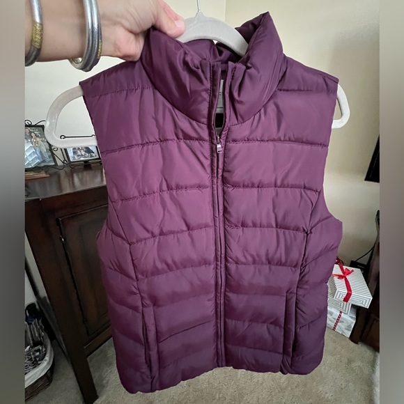 LOFT quilted vest - Picture 2 of 6